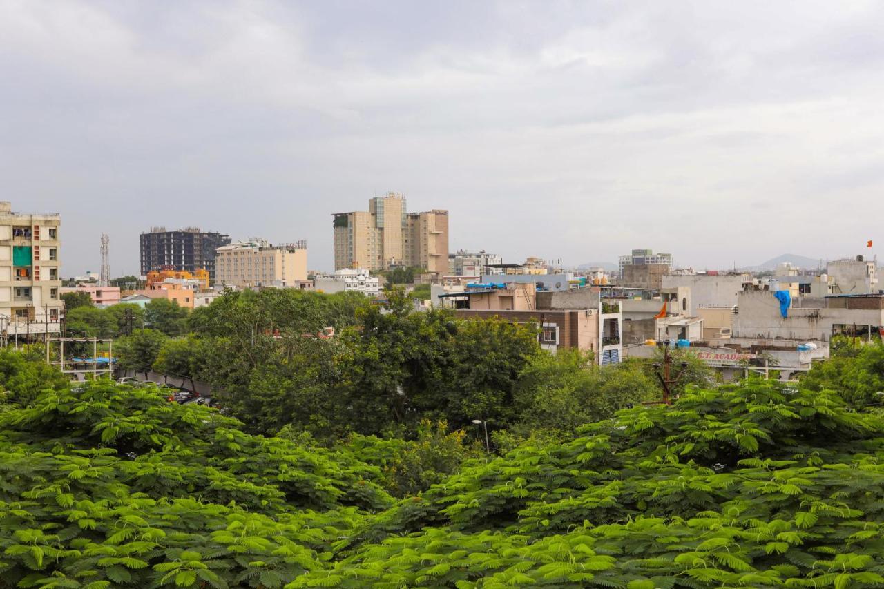Treebo Trend Paradise, Indore Hotel Ngoại thất bức ảnh