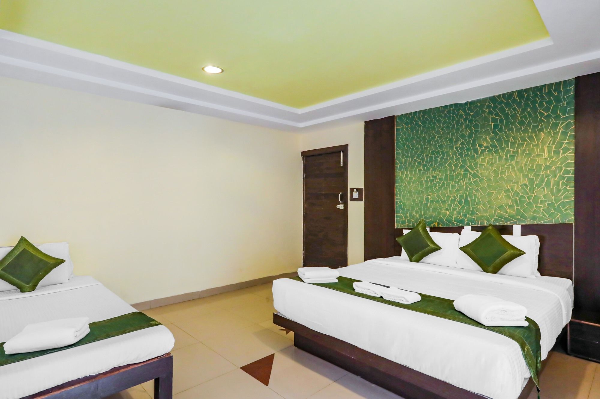 Treebo Trend Paradise, Indore Hotel Ngoại thất bức ảnh